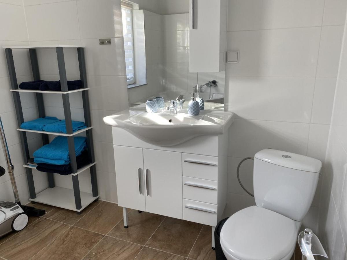 Schoene Ferienwohnung Naehe Stadtmitte Von Wilhelmshaven Bagian luar foto